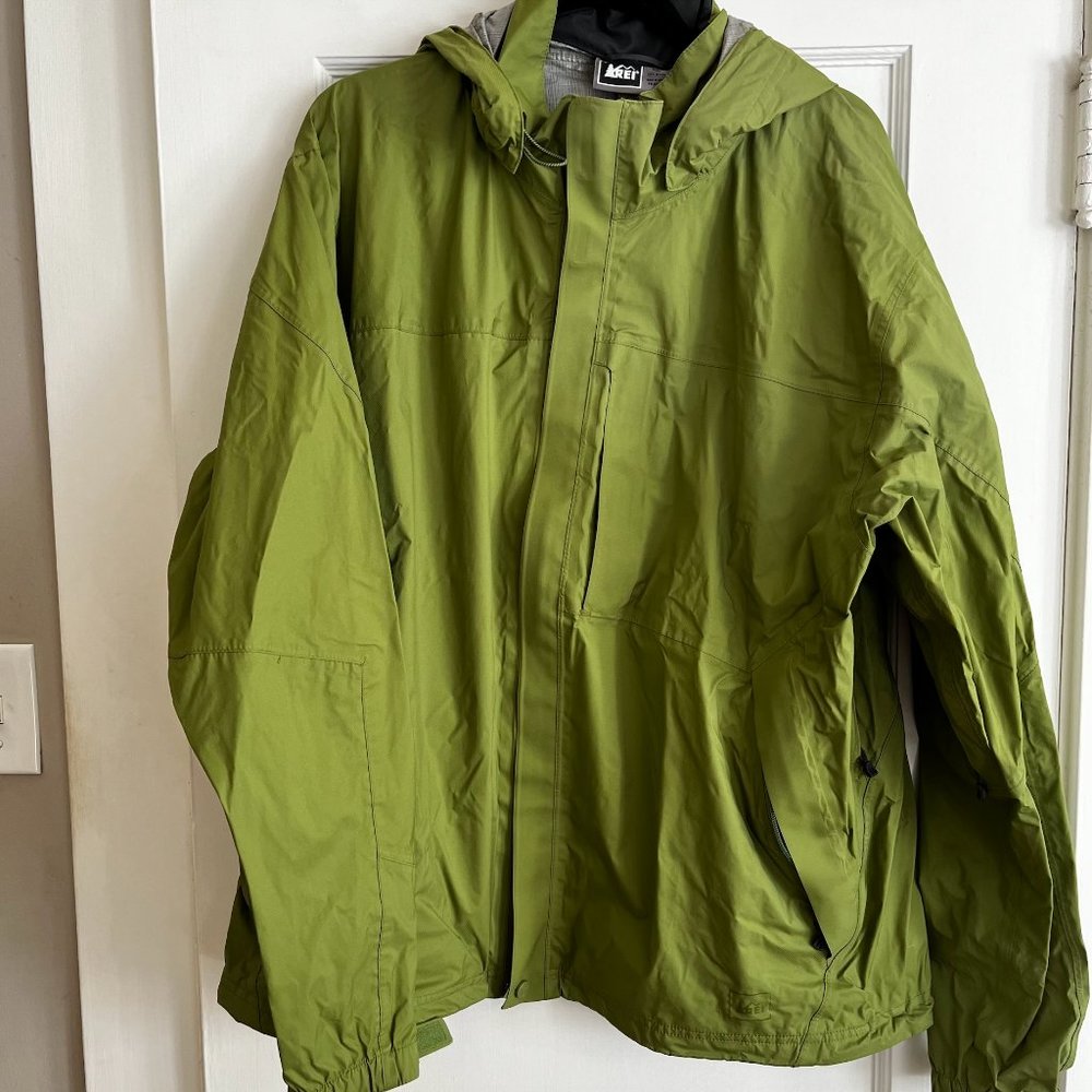 REI Men's Stowable Rain Jacket, RN#37249 Long Sleeve Full Zip